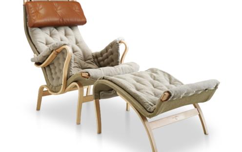 كرسي Pernilla 69 المصنوع من خشب الزان ومنجد بجلد من نوع dakota بدرجة لون 24